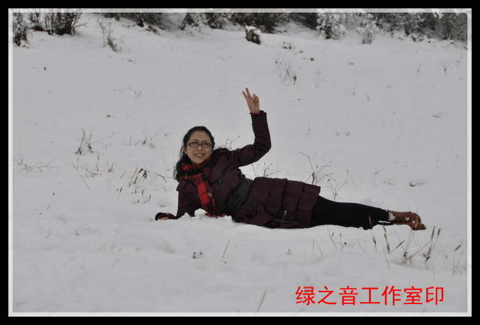 九寨游（回程遇雪）——我躺在雪地上(我爱你，四川的雪）